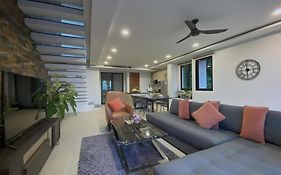 Twin Villas Seaview Kata